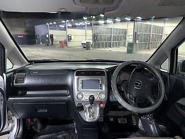 vr6 2 8: Honda Stream: 2002 г., 2 л, Автомат, Бензин, Минивэн — 5