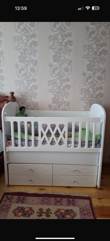 Oğlan və qız üçün, Yeni, Çarpayı, Matras ilə