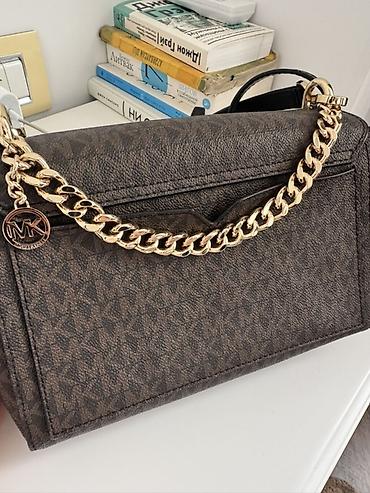 michael korse: Michael Kors çiyin çantası - Model: flap dizaynlı, ön hissədə — 3