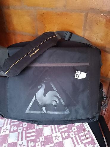 pismo torba crna: Torba preko ramena Le Coq Sportif - Model: messenger/kurirska torba - — 2