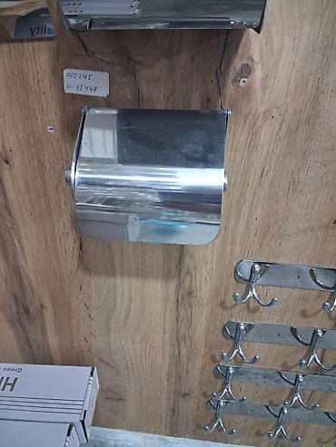 hamam ucun aksessuarlar: Paslanmayan poladdan divara quraşdırılan tualet kağızı tutacağı - — 1