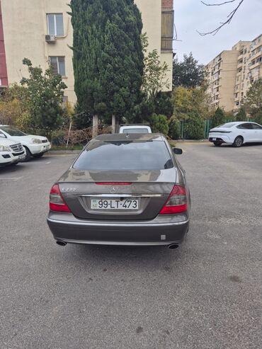 Mercedes-Benz: Mercedes-Benz E 230: 2.5 l | 2007 il Sedan — 2