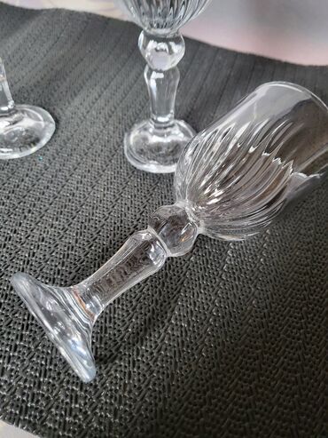 Čaše: Case nove za zestoko pice,pun rad. Case za pice izgledaju kao na lalafo.rs — 13 Čaše: Case nove za zestoko pice,pun rad. Case za pice izgledaju kao — 13