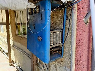 divar paneleri: Sənaye tipli elektrik gərginlik tənzimləyicisi (stabilizator) – metal — 1