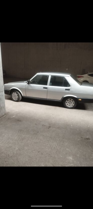 Tofas: Tofaş Şahin/Doğan (sedan) – gümüşü rəng Xüsusiyyətlər: - Kuzov: 4 — 12