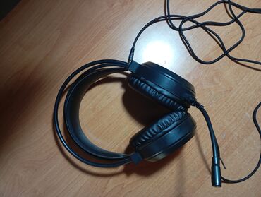 подставка под компьютер: Игровые наушники.Новые,оригинал
Casque Gaming filaire.
1500 сом