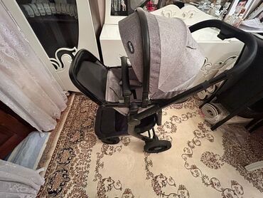 Modullu arabalar: Uşaq arabası – qatlanan, yığcam və möhkəm konstruksiyalı. - Rəng — 35