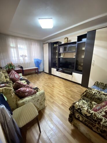 алматинка квартира: 2 комнаты, 62 м², 1 этаж