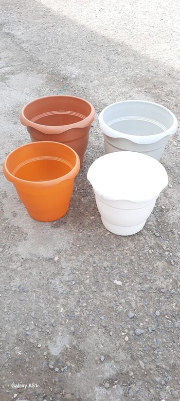 Bitkilər üçün dibçəklər: Dibcek Dibcek qabi yumru aq rengli gul.qabi yumru aq rengli dibcek — 4