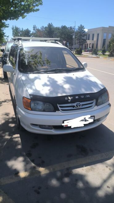 бар авто: Toyota Ipsum: 2000 г., 2 л, Бензин