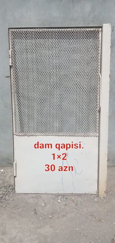 heyvan bazari quslar: Dam qapisi.
1×2 
30 azn