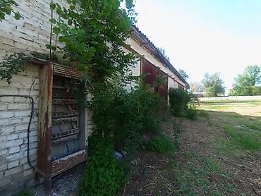 Продажа складов и мастерских: Продаётся угловой участок под склад/База производство Площадь: 76 — 15