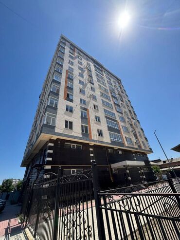 продажа квартир срочно: 3 комнаты, 87 м², Индивидуалка, 3 этаж, Евроремонт