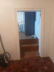 Uzunmüddətli kirayə mənzillər: Metro elmlere yaxın 2otaglı heyet evi kirayə verilir obsi heyedir — 1