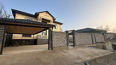 Продажа коттеджей и домов: Срочно продаю двухэтажный дом в Арча-Бешике. Улица Бердибаева — 18