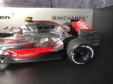 Avtomobil modelləri: Коллекционная модель McLaren Mercedes MP4-23 #23 Vodafone team H — 10