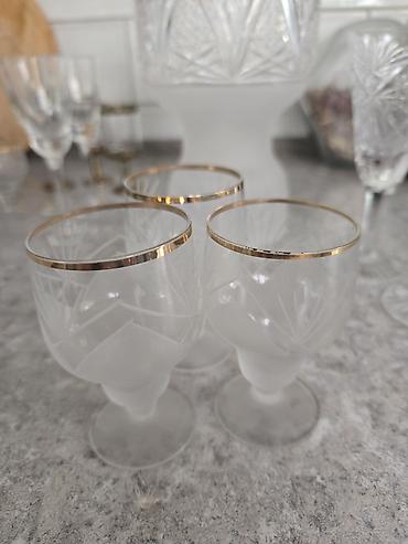 Статуэтки: Фарфоровые статуэтки времен СССР
есть сколы и другие советские вещи — 30