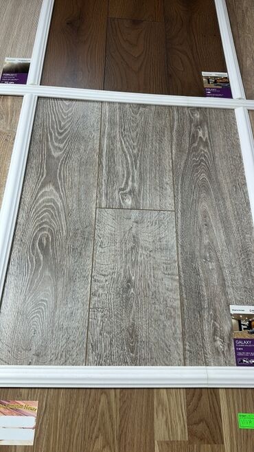 Laminat: Laminat döşəmə panelləri – müxtəlif ağac teksturalı dizaynlar Məhsul — 36