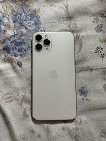 чехол iphone 11: IPhone 11 Pro, Б/у, 256 ГБ, Серебристый, Чехол, Зарядное устройство, 74 %