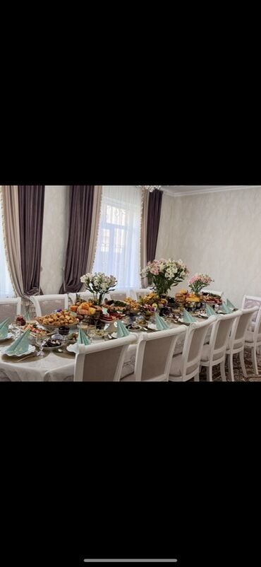 куплю мебель бу: Стол 4 метра 12 стульев материал карагач . 
Покупали в Альянс мебель