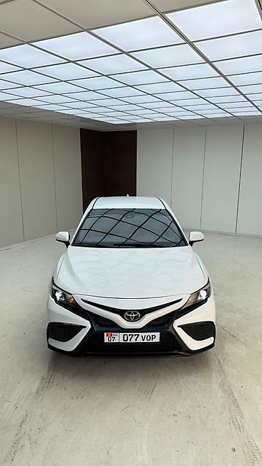 Toyota: Toyota Camry: 2021 г., 2.5 л, Автомат, Бензин, Седан — 2