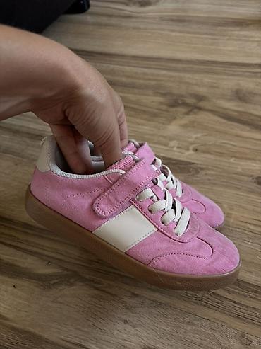 invento prsluci: Dečije patike H&M Veličina 30 - Model: niske patike sa — 1