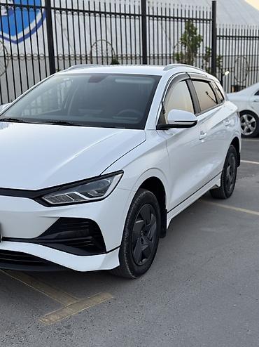 BYD: BYD E2: 2025 г., 0.1 л, Автомат, Электромобиль, Кроссовер — 1
