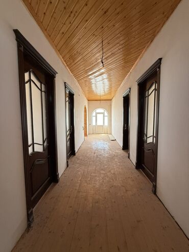 Həyət evləri və villaların satışı: 6 otaqlı, 260 kv. m, Kredit yoxdur, Orta təmir — 2