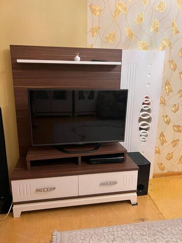 Qonaq otağı dəstləri: İşlənmiş, Jurnal masası, Dolab, Komod, Türkiyə