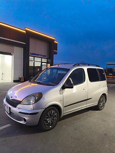 coroll: Toyota Yaris Verso: 2000 г., Механика, Бензин, Минивэн — 1