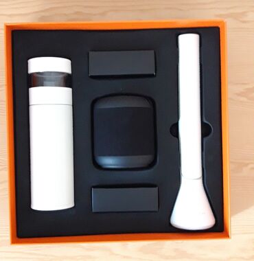 xiaomi mi band 4 цена бишкек: Xiaomi набор. Новый в упаковке. Отличный подарок!