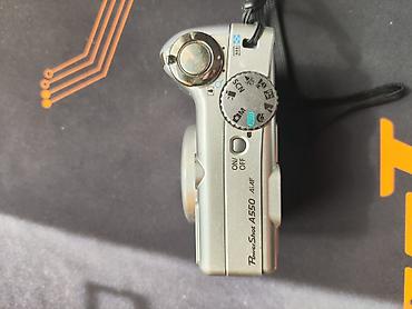 a 8: Canon PowerShot A550 7.1 MP — на запчасти / под восстановление Камера — 4