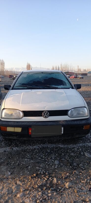 авто гольф: Volkswagen Golf: 1994 г., 1.4 л, Механика, Бензин, Универсал