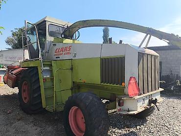 Силосоуборочные комбайны: Клас яагувар сатылат,свежый келди растаможен не оформлень.Уч жаткасы — 4
