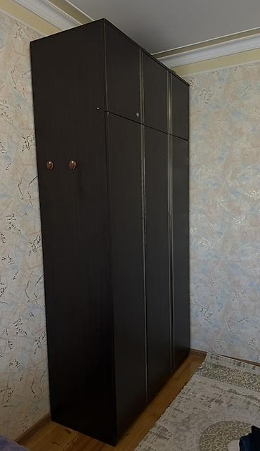 islenmis qapi satiram: İşlənmiş, 3 qapılı, Təkərli, Qəhvəyi, Taxta, Açılan, Düz dolab — 4