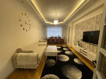 Uzunmüddətli kirayə mənzillər: Mənzilin sahibiyəm. Mənzil Azadlıq metosuna yaxın yerdə yerləşir — 1