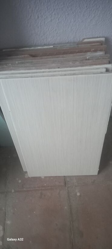 kafel metlax dizayn: Kafel kukna ucun 30x 60 12 eded birde biri 5 m 33 40 xa 2 kv yaxindi