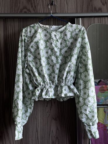 Kardiqanlar, jaketlər: Вещи продаются срочно! Если будите брать много,сделаю хорошую скидку — 8