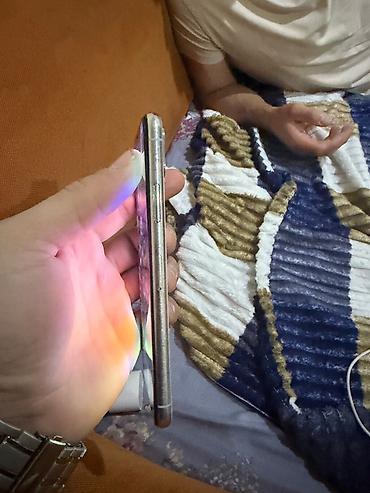 iphone 6d: IPhone X, 64 GB, Gümüşü — 3