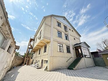 750: **Продается коммерческое помещение** по первой линии ул. Советская — 1