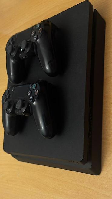 video reqstrator: PlayStation 4 Slim 1TB 2 original DualShock 4 Versiya: 13.52 Bütün — 2