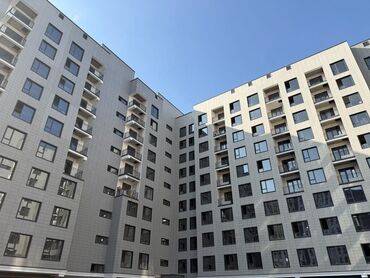 квартира берилет салиева алматинка: 3 бөлмө, 79 кв. м, Элитка, 8 кабат, ПСО (өзү оңдоп түзөтүп бүтүү үчүн)