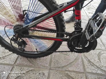 7 ci sinif informatika derslik: Dağ velosipedi – SHIMANO ötürücülü - Çərçivə: sərt və yüngül alaşımlı