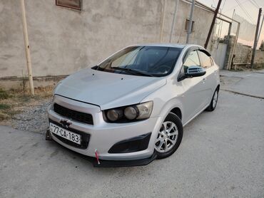 chevrolet baku mərkəzi: Chevrolet Aveo: 1.2 l | 2011 il | 383000 km Sedan