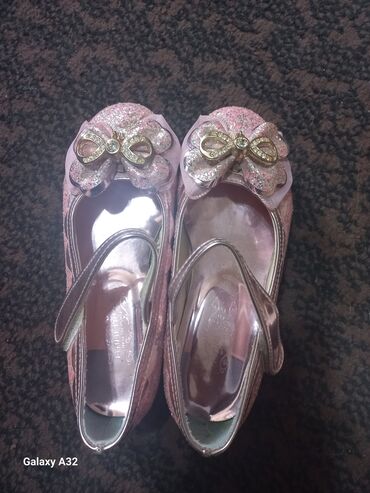 Детская обувь: Детская обувь на 6, 7, 8 лет, производство Южная Корея. Обувь хорошего — 10