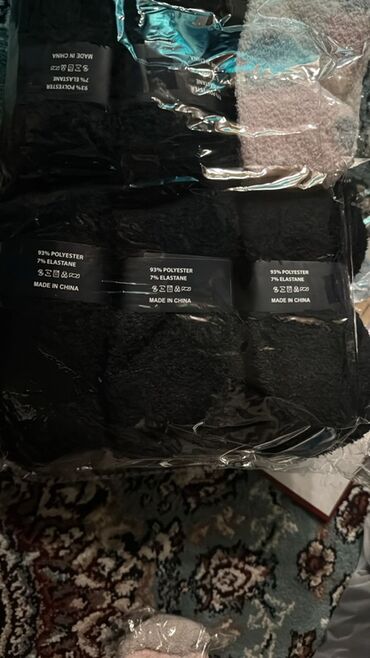 Носки и белье: Носки женские и унисекс, набор различных моделей. Если цены выше — 6