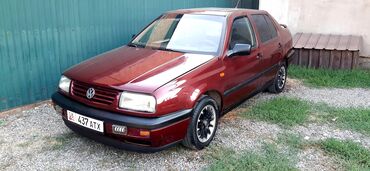 Volkswagen: Volkswagen Vento: 1993 г., 1.8 л, Механика, Бензин, Седан