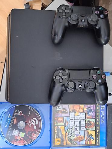 Игровая консоль Sony PlayStation 4 Slim с комплектом аксессуаров и