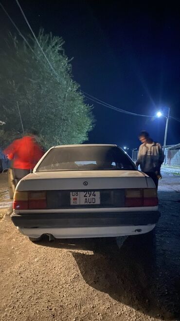 Audi: Audi 100: 1986 г., 1.8 л, Механика, Бензин, Седан