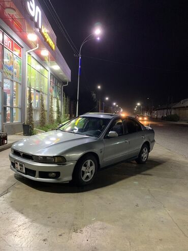 автомобильные свечи цена: Автомобиль Mitsubishi Galant в кузове седан, выполненный в серебристом